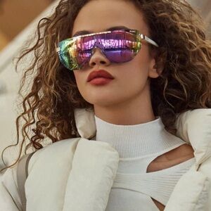 QUAY AUSTRALIA ON THE EDGE POLARIZED SUNGLASSES BRAND NEW